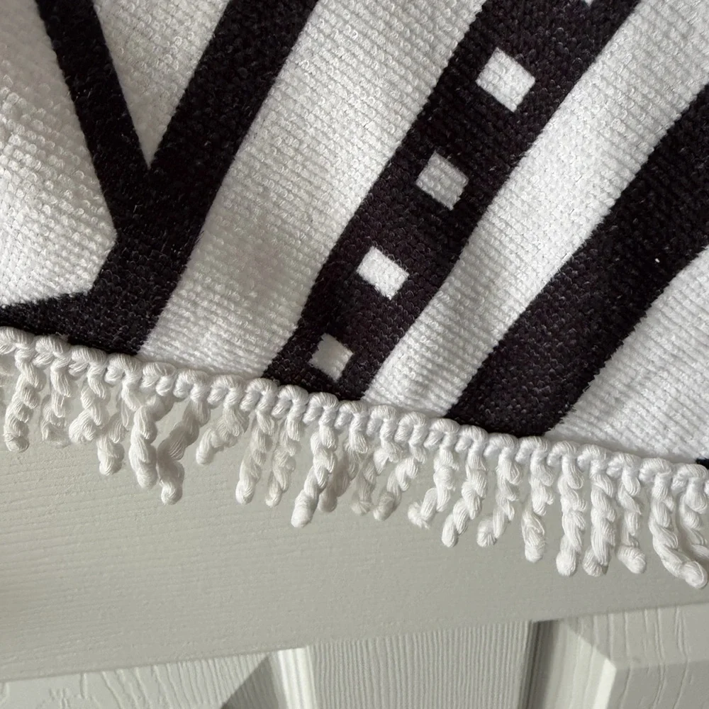Geometric Round Beach Towel - Black & White Fringe